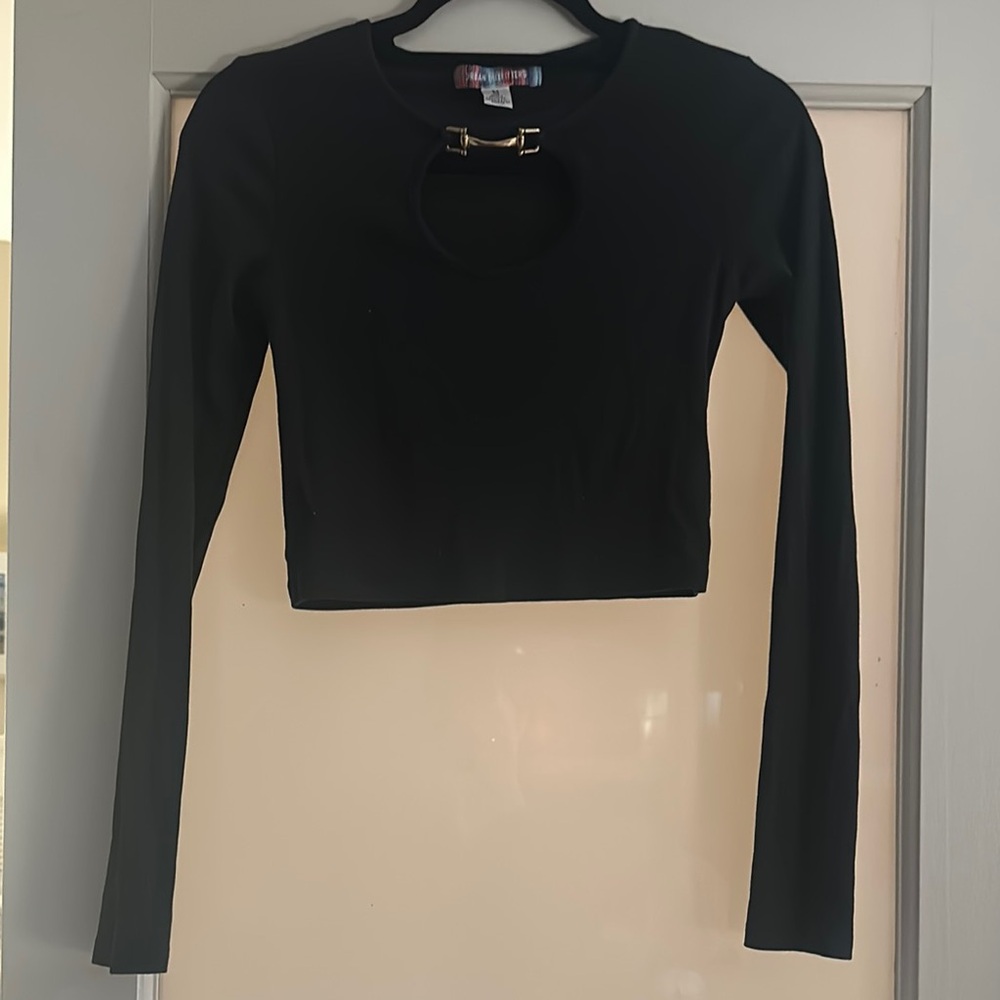 Black Long Sleeve Crop Top
